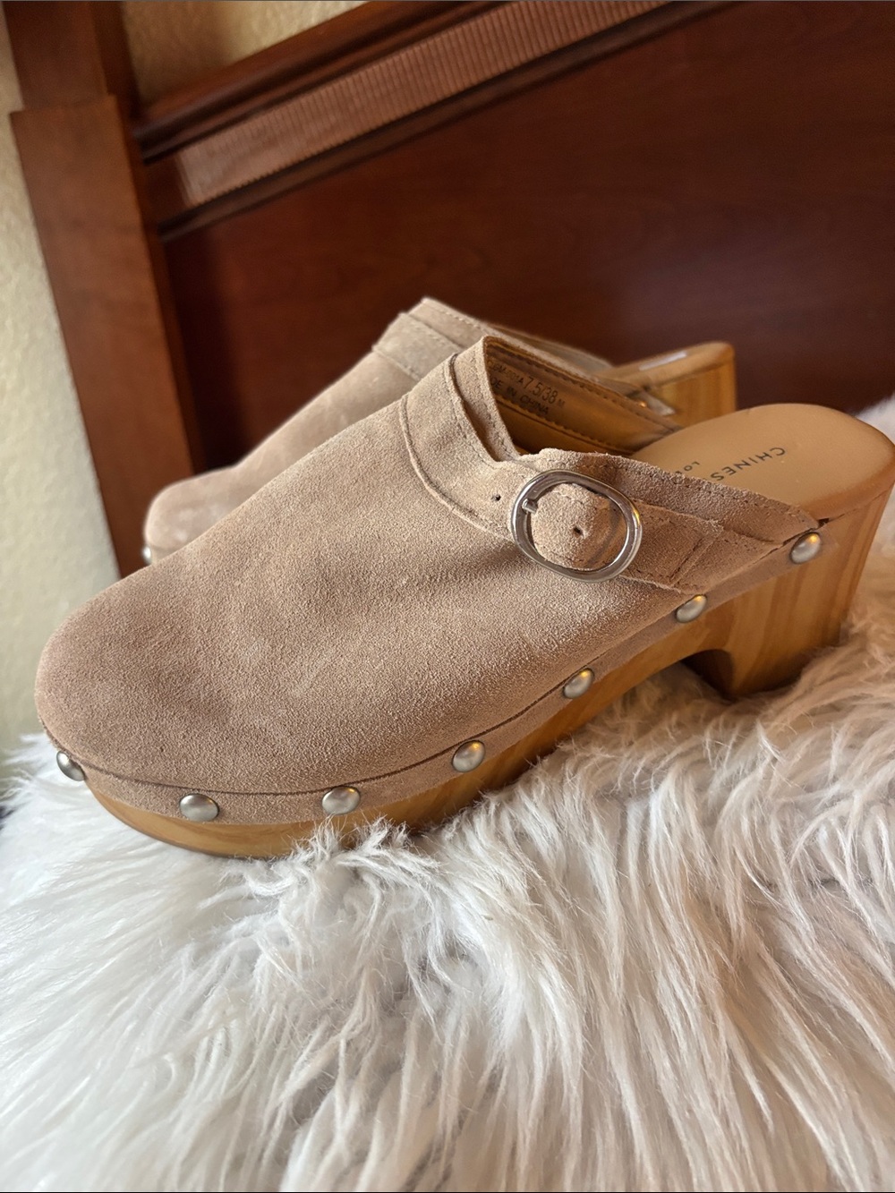 Chinese Laundry Beige Suede Studded Clog Mule Size 7.5